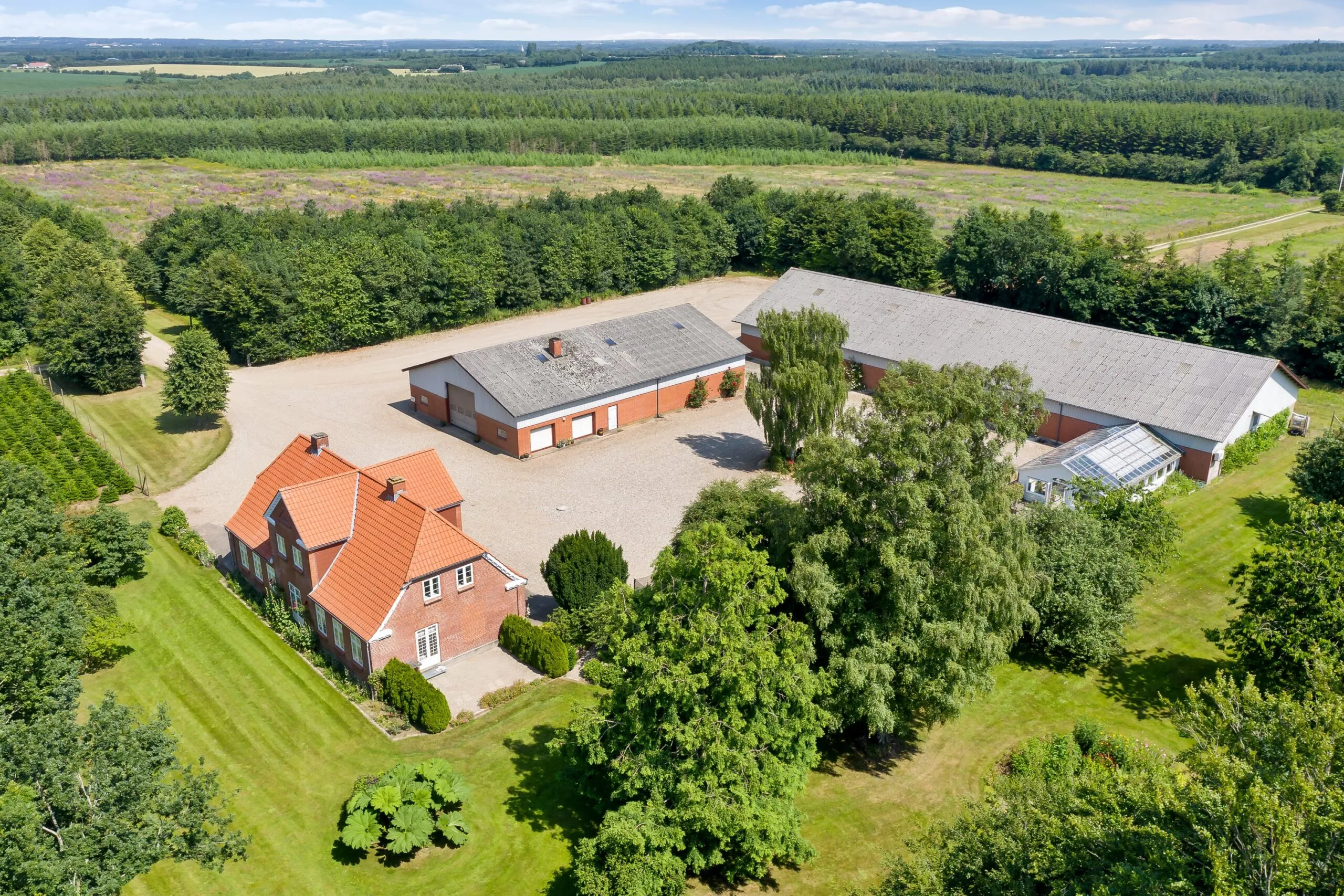 Ejendom i særklasse 300 m2 bolig og 8 HA
