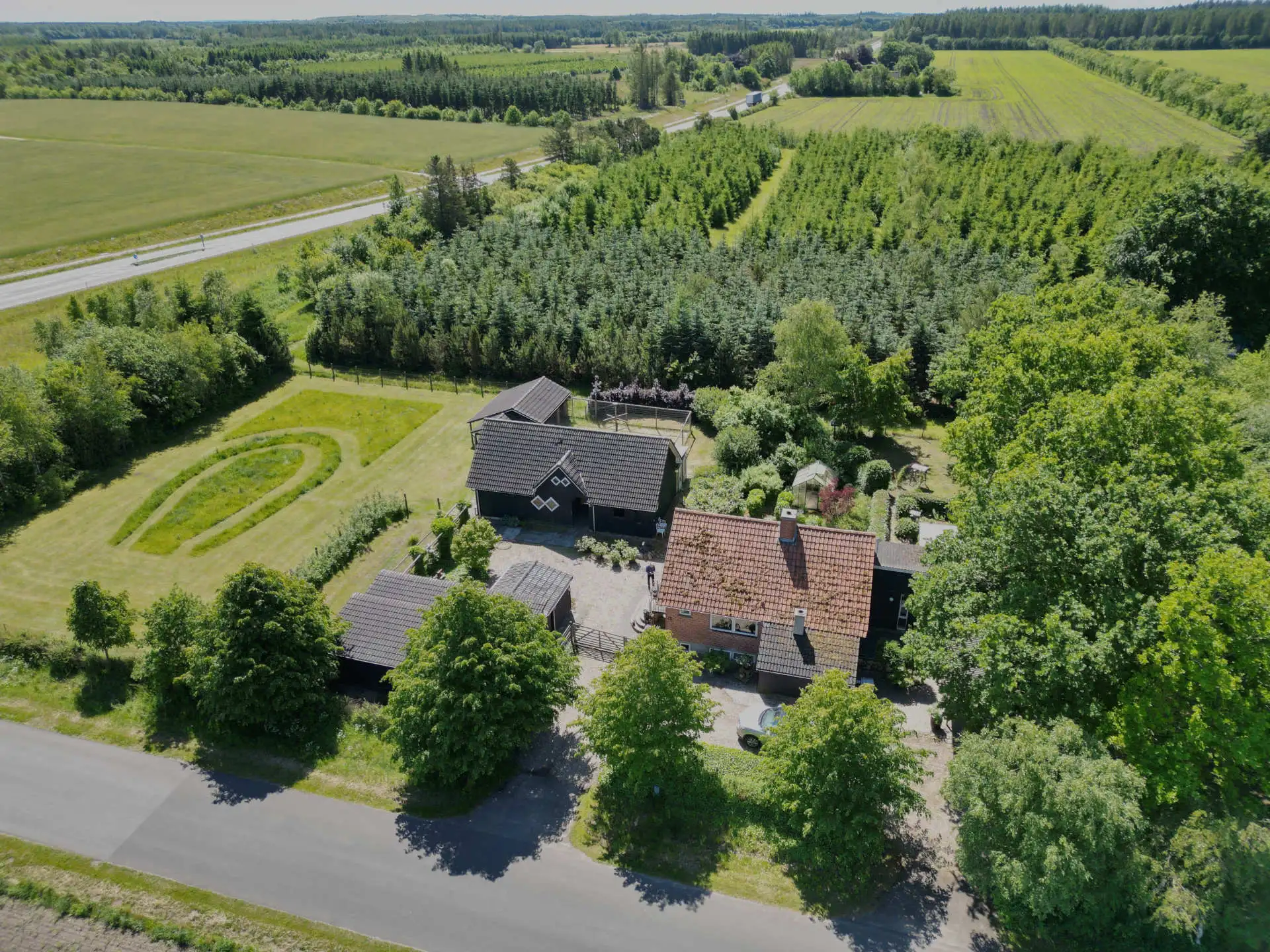 Villa på landet – stor grund, 7442 Engesvang