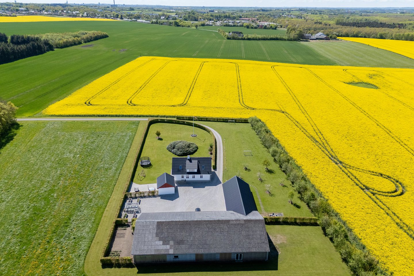 Erbækvej 26, 8380 Trige, 200 m2 Ejendom
