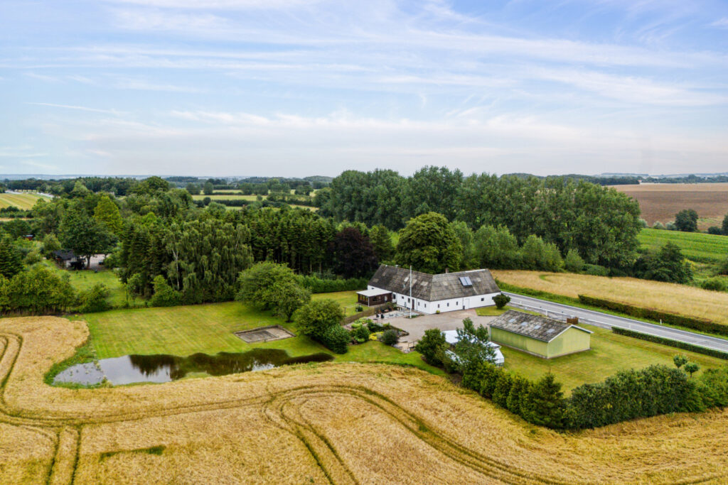 Charmerende boliglandbrug med 3,8 ha