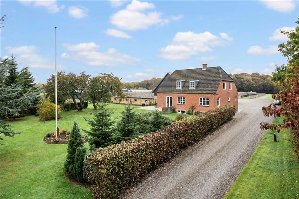 Landejendom med jagt på 15,4 ha og unik natur