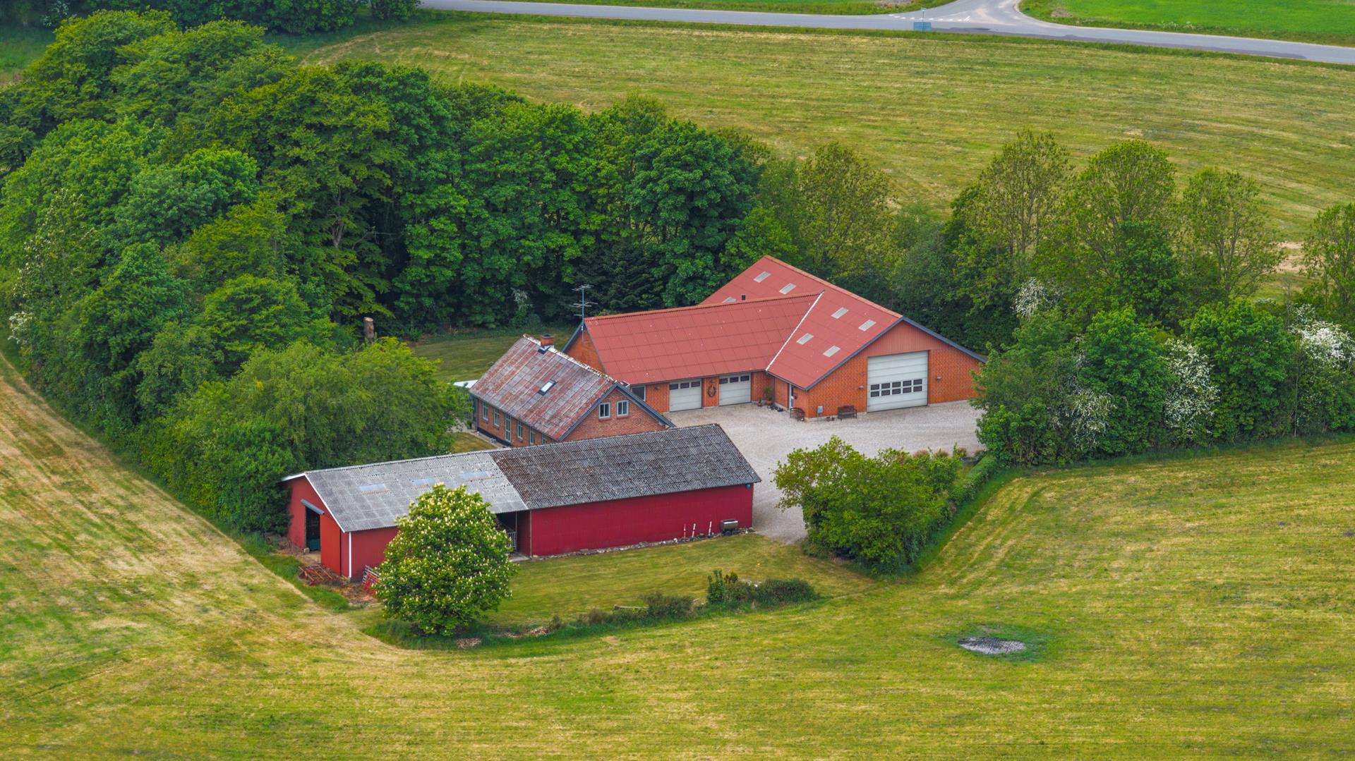 13 ha naturskøn ejendom med god jagt til under 3 mio.