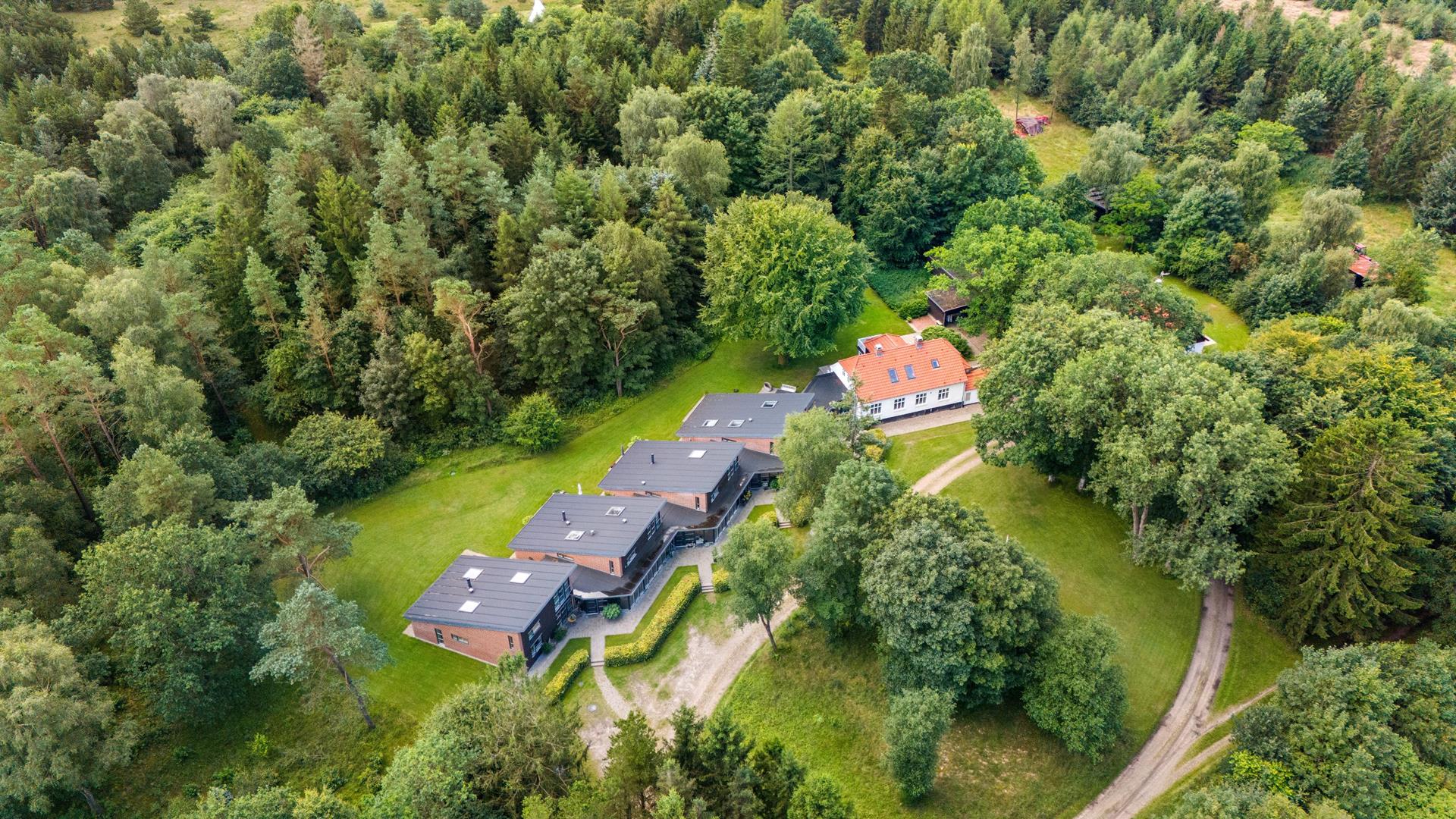 Fantastisk ejendom med 4 boliger.