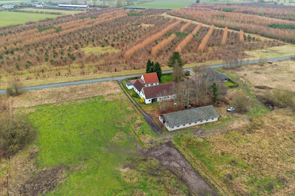 Landejendom på 5,59 ha – oplagt til hestehold