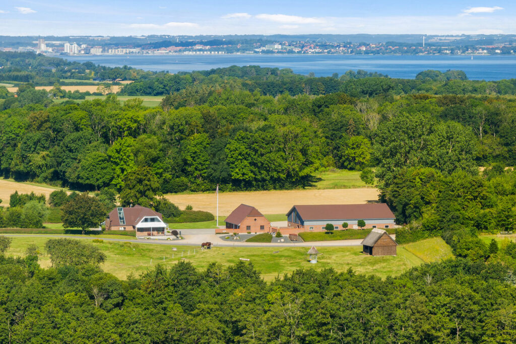 Unik ejendom hvor bolig forenes med erhverv