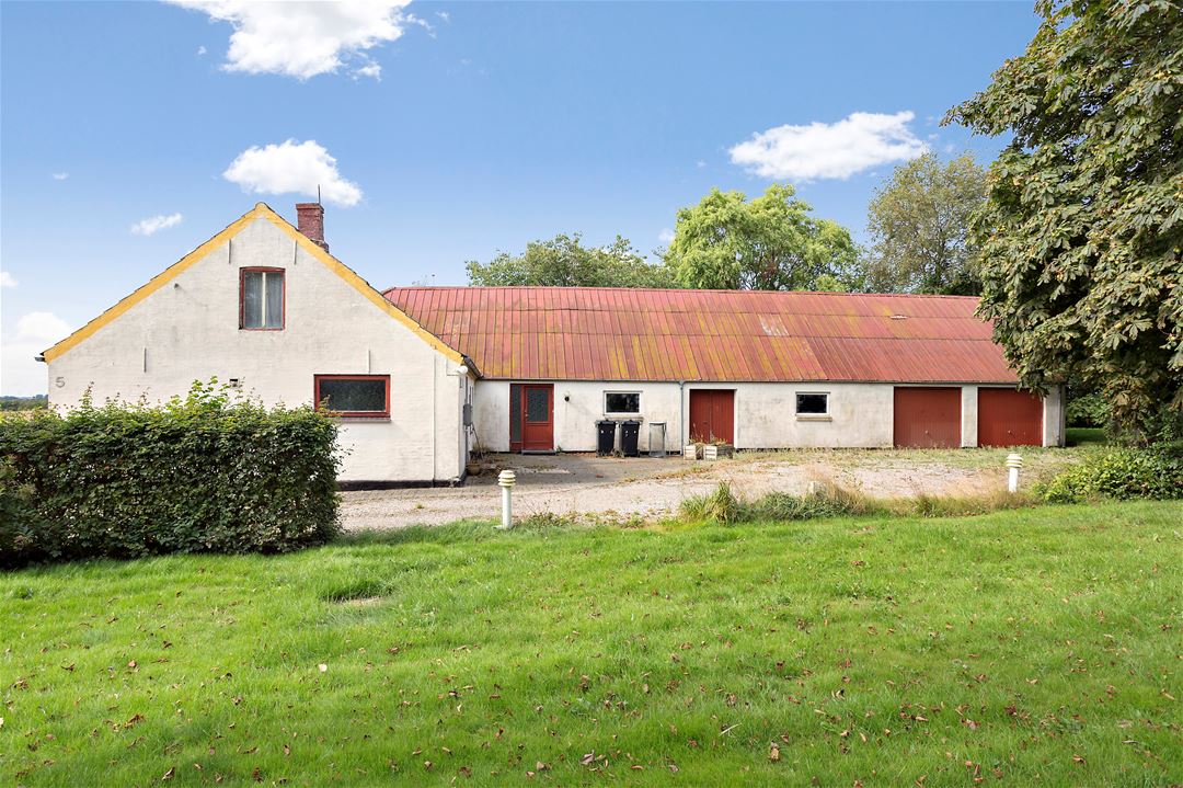 Ejendom til under kr. 300.000,-